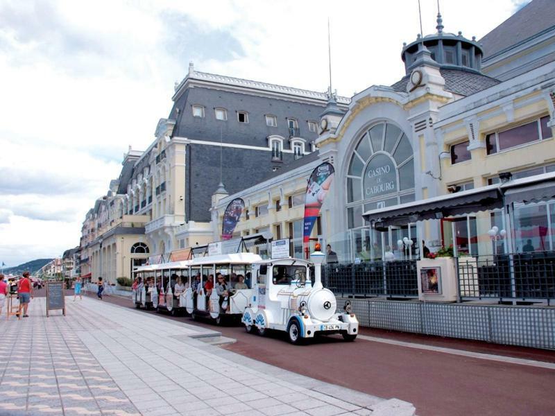 Cabourg - Hyper Centre, Plage Apartment Luaran gambar